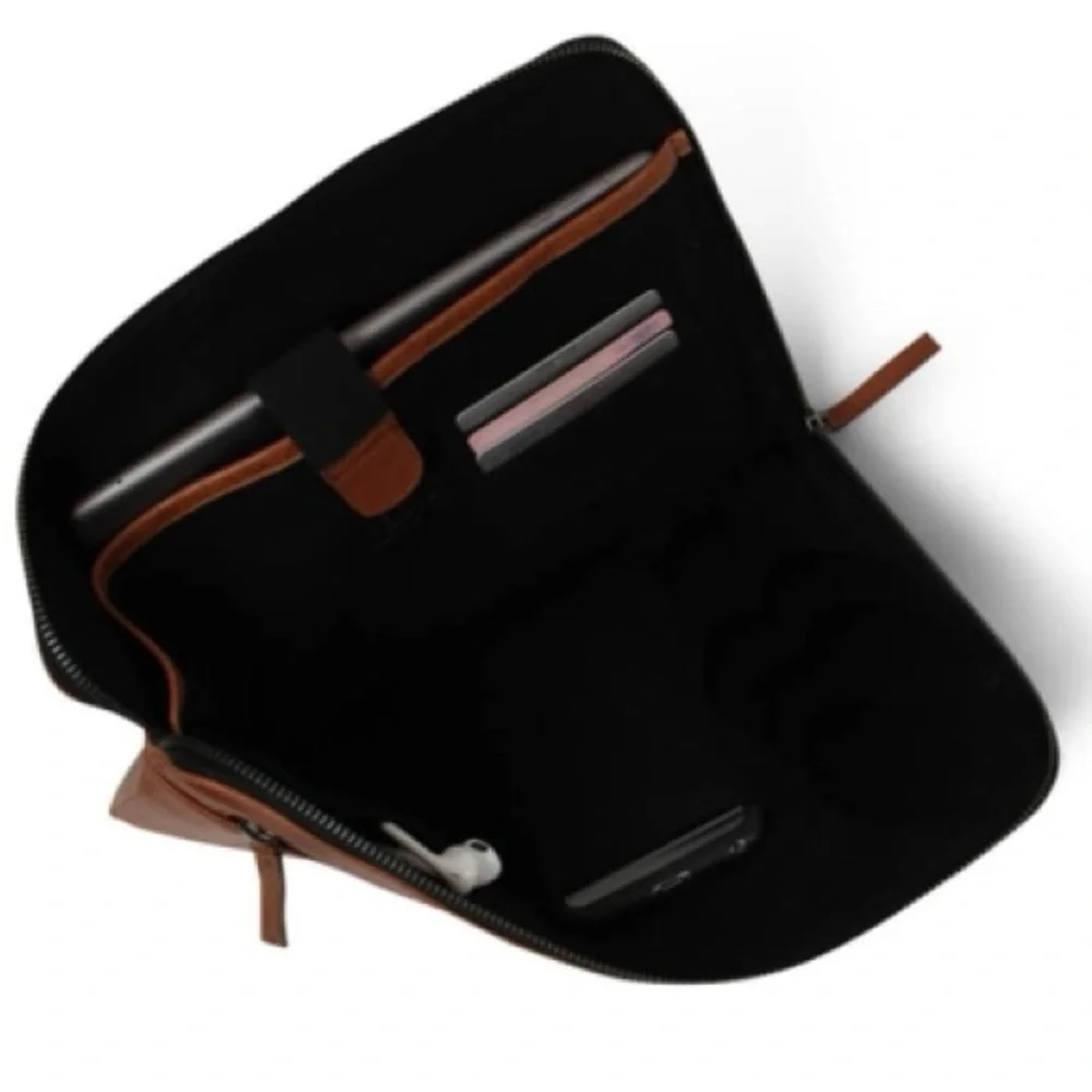 Still Nordic | Clean Tablet Sleeve Cognac